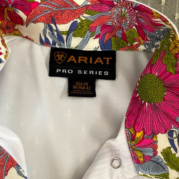 Ariat 40 Equestrian shirt - Picture 3 of 3
